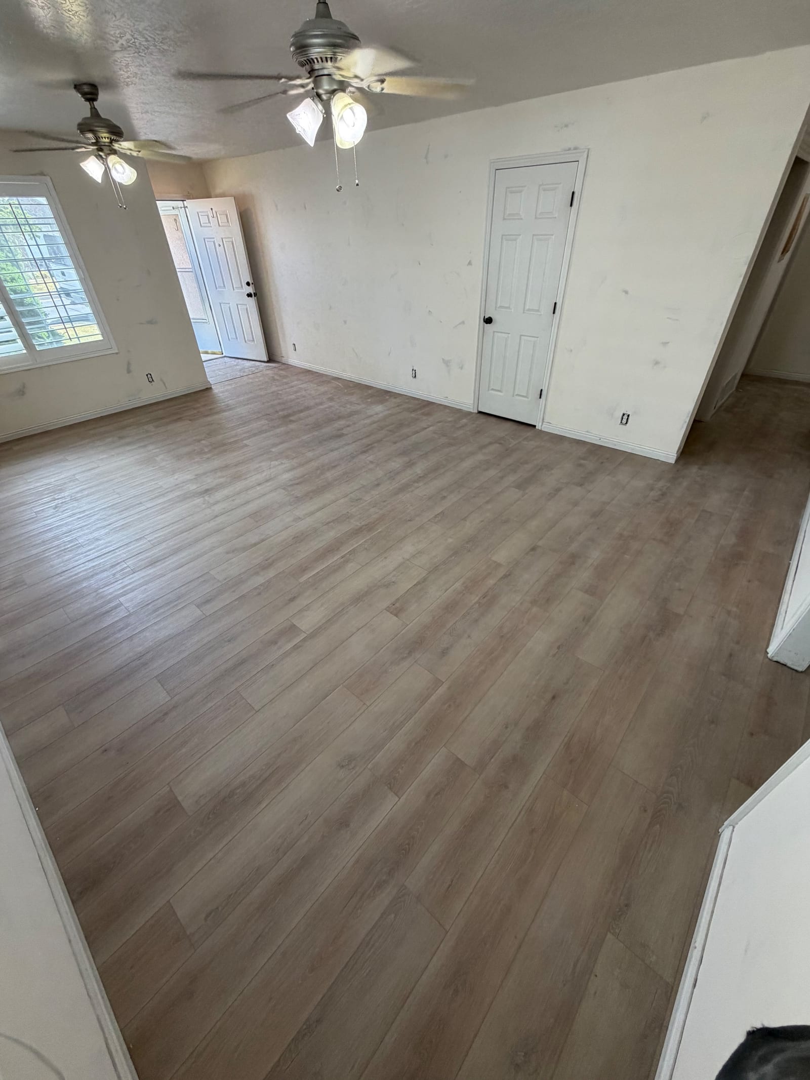 Seamless plank lines